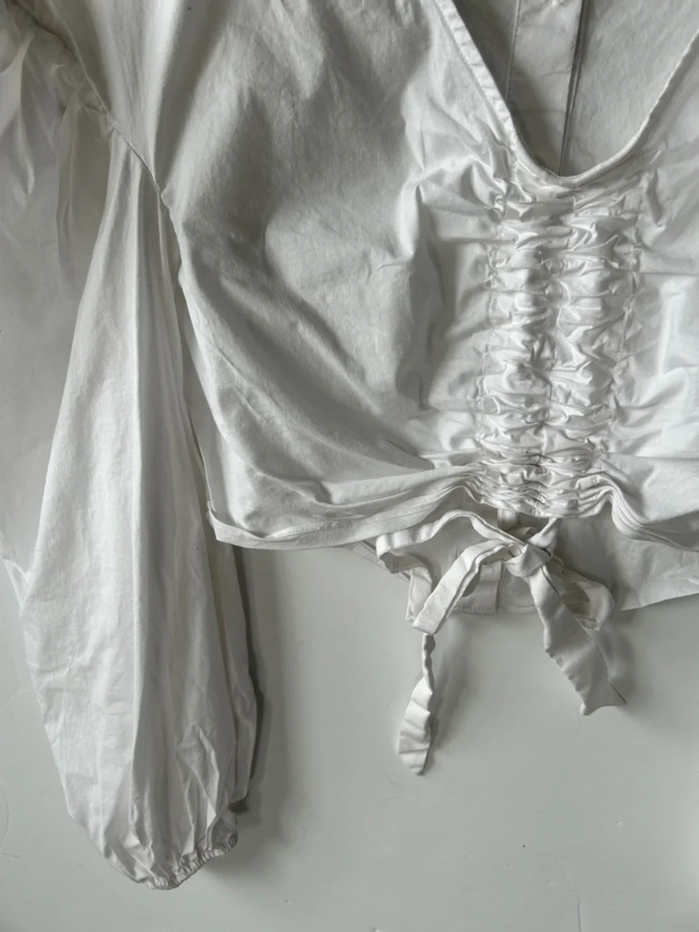 AMUR Womens Balloon Sleeve Crop Blouse, White size XS - Picture 5 of 8